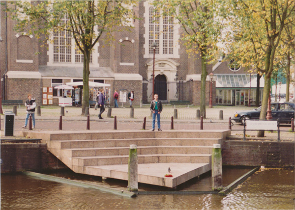 1993 (299)