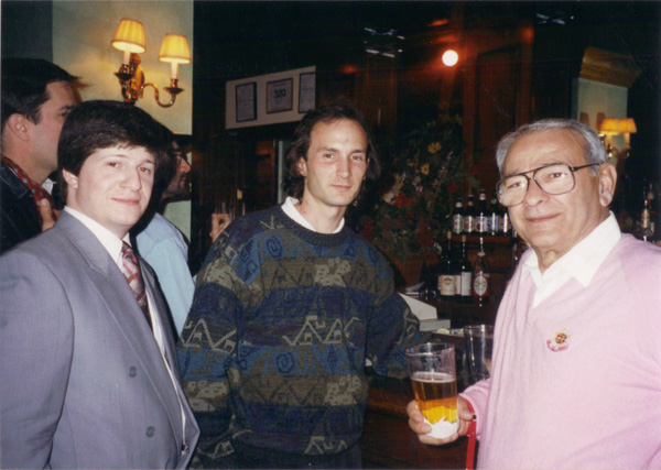 1993 (327)