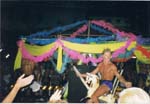 1998 (556)