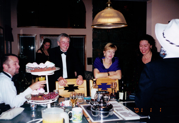 2001 (151)
