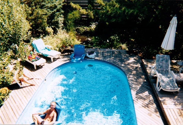2001 (216)