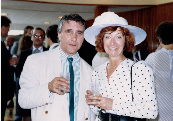 2001 (367)