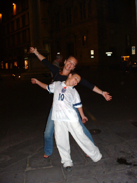 Jules & Duncs Dancing