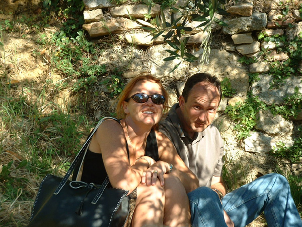 Jules & Gary in undergrowth