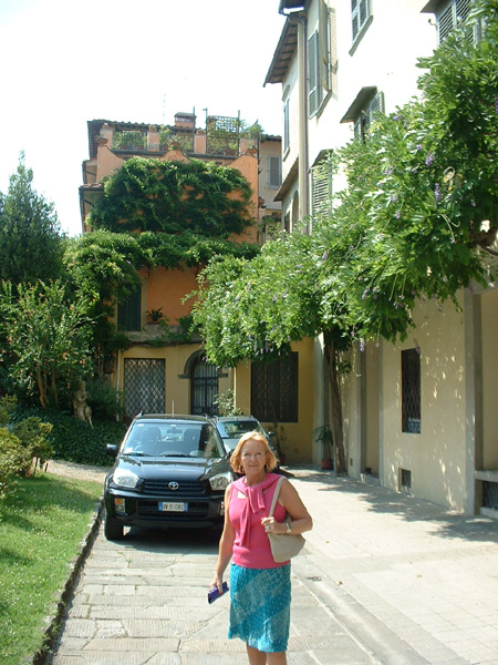 Val in street