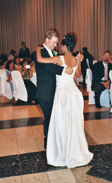 Pete and Marissa dancing