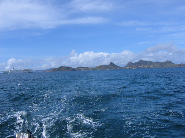 Fleeing Canouan
