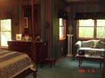 O Master Bed sitting area